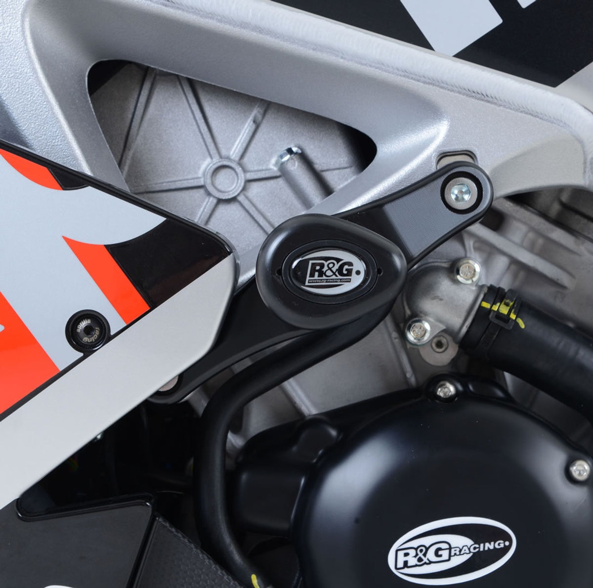 R&G Racing Aero Crash Protectors for Aprilia RSV4 R '15-'20, RSV4 Factory '15-'18, RSV4 RR '15-'22, RSV4 RF/RSV4 1100 Factory '19-'20, V4 Tuono 1000 '11-'18